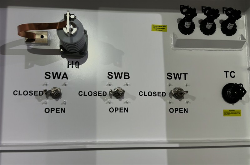 Two Position Loadbreak Switch Two Position Loadbreak Switch